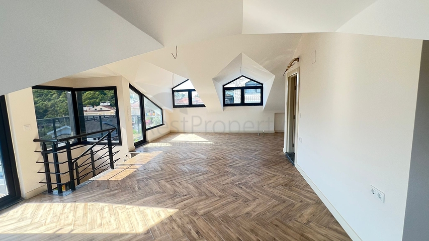 فيلا 4+1 في منطقة ذات موقع ملائم في فتحية