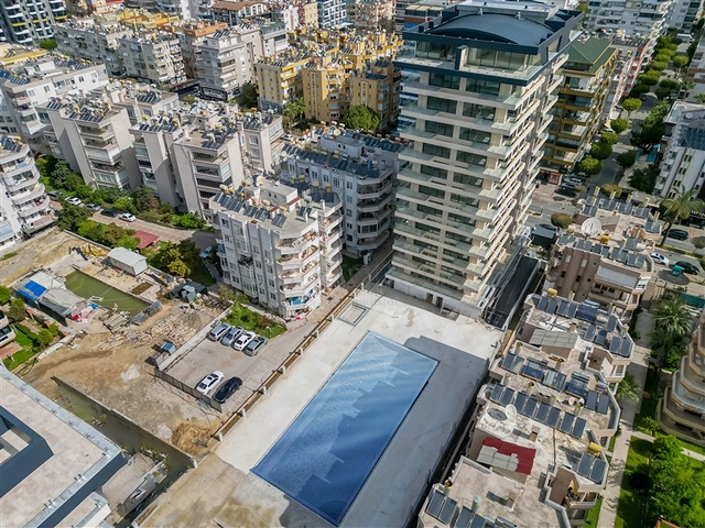 شقق في مجمع متميز على ساحل البحر الأبيض المتوسط 