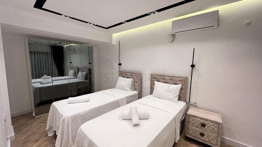 فيلا جديدة 4 + 1 في منطقة فتحية 