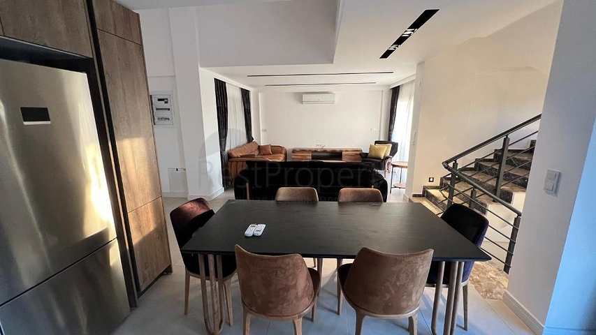 فيلا جديدة 4 + 1 في منطقة فتحية 