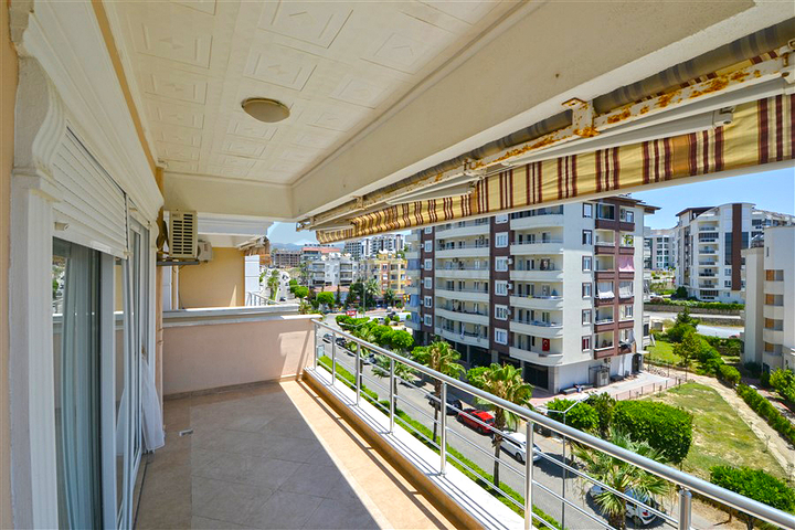 شقة 2+1 مطلة على البحر في وسط أفسالار