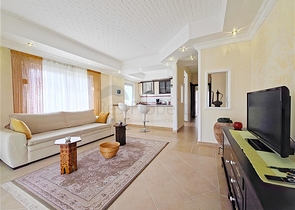 شقة 2+1 مطلة على البحر في وسط أفسالار