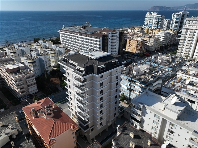 مشروع في منطقة محمودلار على بعد 200 متر من البحر 