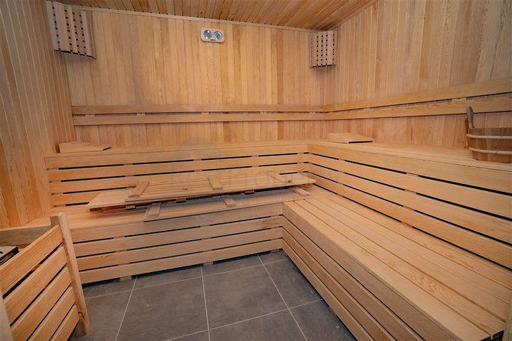 مشروع في منطقة محمودلار على بعد 200 متر من البحر 