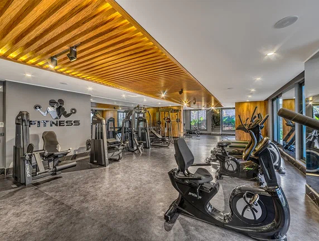 مشروع فاخر جديد مع موقف سيارات مغطى في منطقة توسمور