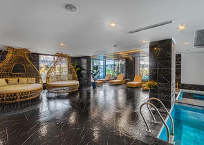 مشروع فاخر جديد مع موقف سيارات مغطى في منطقة توسمور