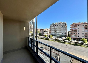 نحن نقدم لك مشروع مجمع مع البنية التحتية في وسط ألانيا