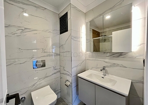 نحن نقدم لك مشروع مجمع مع البنية التحتية في وسط ألانيا