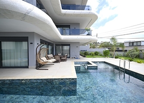 فيلا في موقع فريد في قلب ألانيا