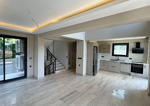 فيلا 3+1 في منطقة فتحية 