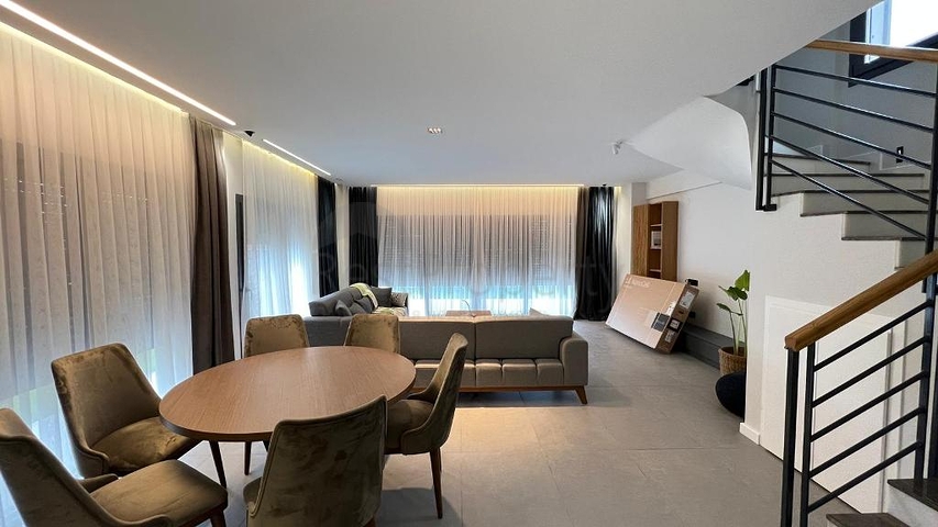 فيلا 4+1 في منطقة فتحية 