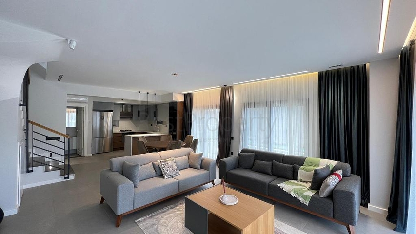 فيلا 4+1 في منطقة فتحية 