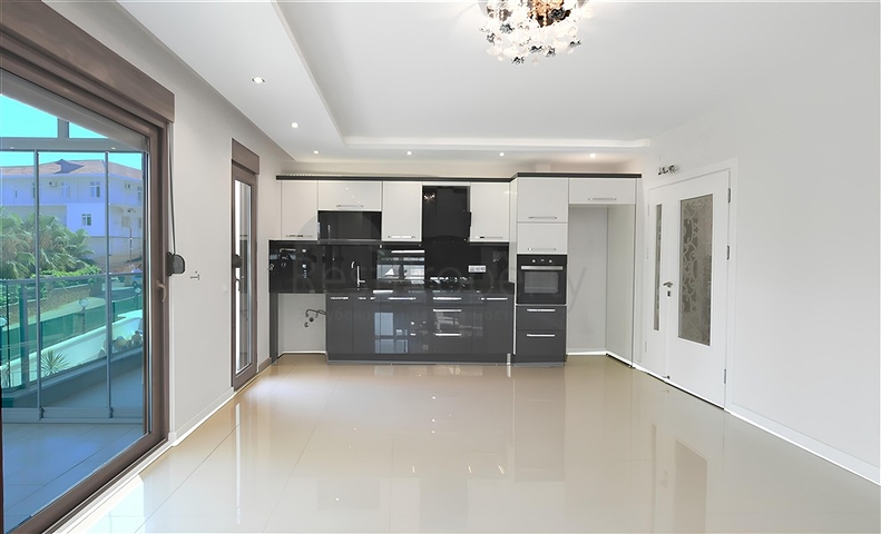 شقة مفروشة 2 + 1 400 متر من البحر