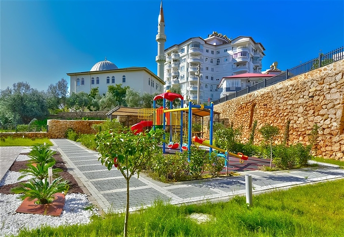 شقة جديدة 1+1 على البحر في منطقة توسمور