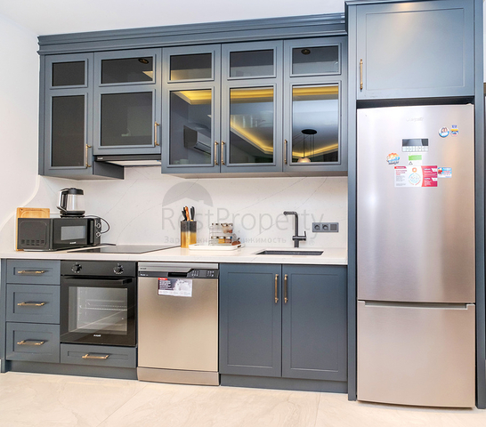 شقة في مجمع متميز على السطر الأول 