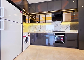 شقة مطلة على البحر 1 + 1 في وسط ألانيا