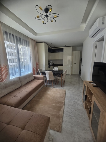 شقة 1+1 في وسط ألانيا