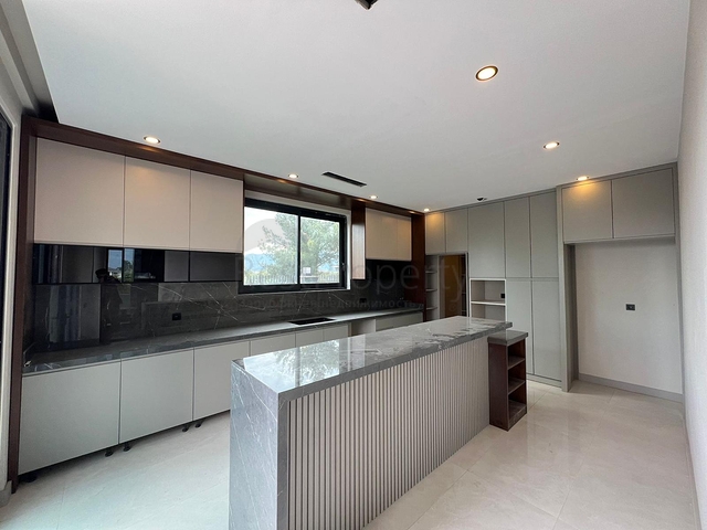 فيلا 4+1 في دوشيمالتي-منطقة أنطاليا 