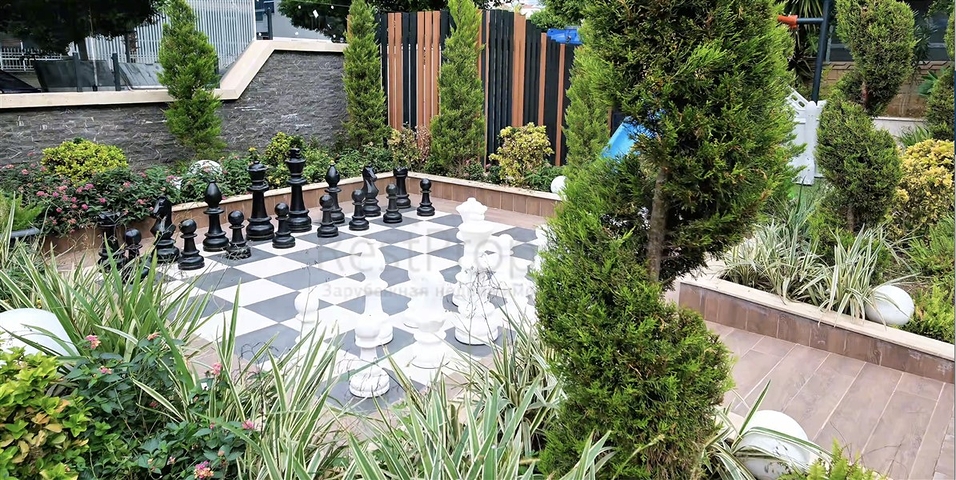 2 + 1 حديقة دوبلكس في كيستل 