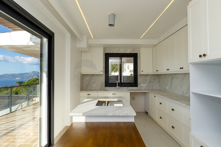 فيلا 6+1 في فتحية-منطقة أنطاليا 