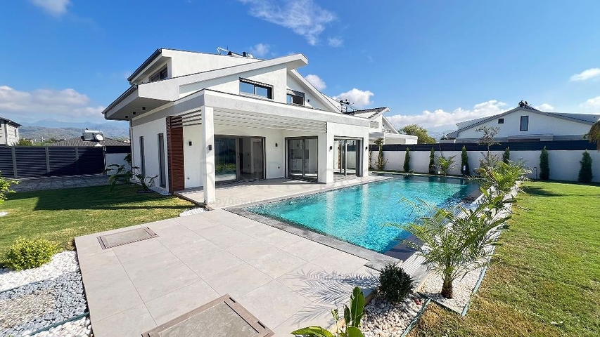 فيلا 3+1 في فتحية-منطقة أنطاليا 