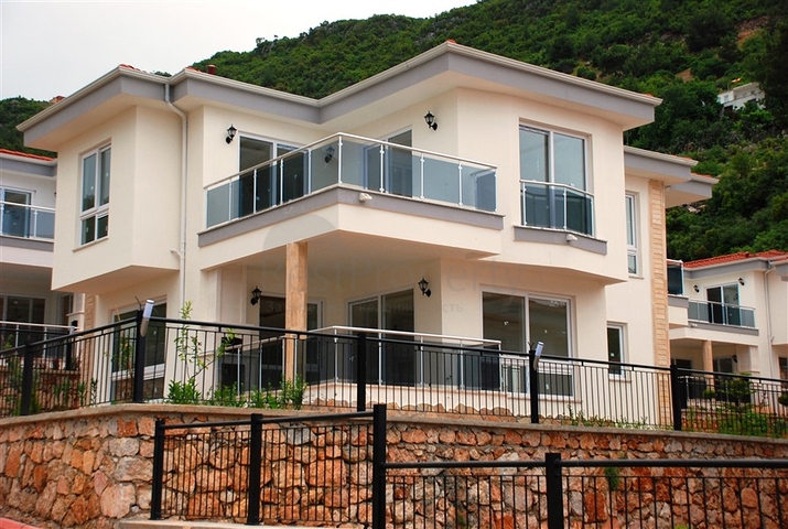 فيلات للبيع في قلب مدينة ألانيا 