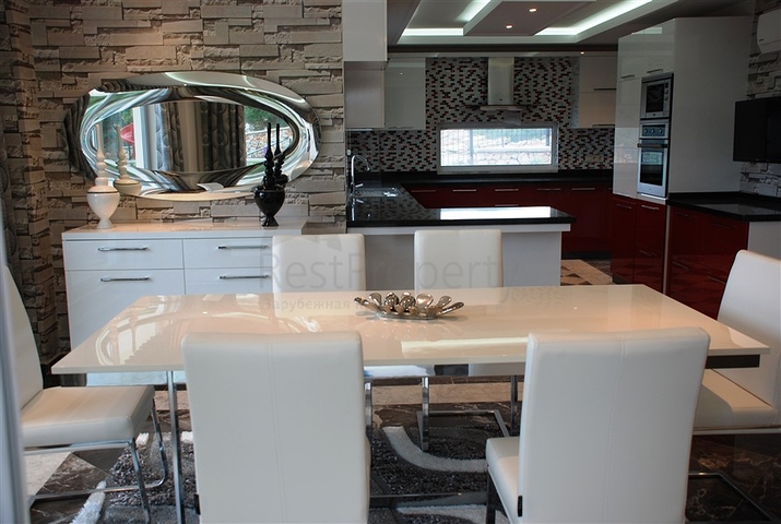 فيلات للبيع في قلب مدينة ألانيا 