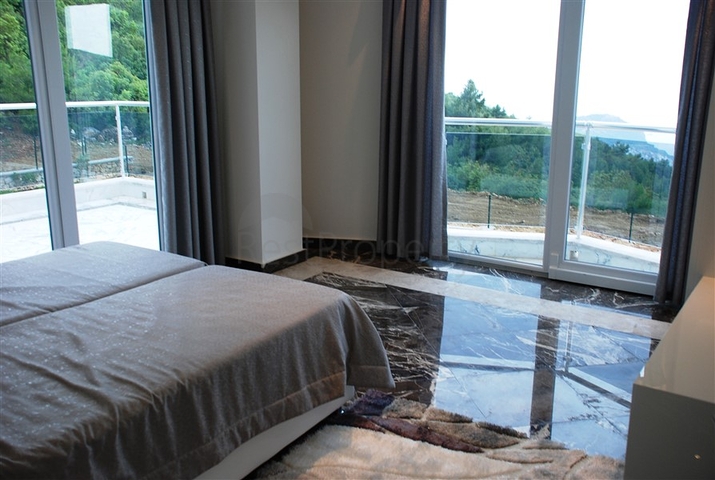 فيلات للبيع في قلب مدينة ألانيا 