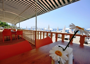  مجمع مميز فاخر راقي في منطقة كارجي جاك – ألانيا