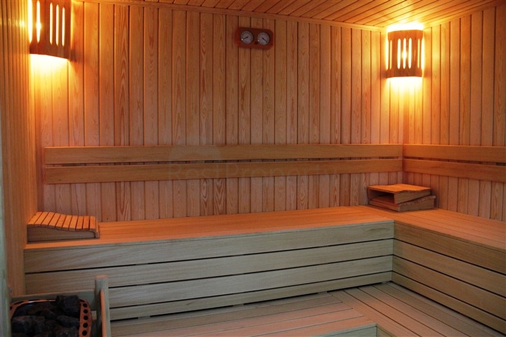 مجمع سكني على الطراز الحديث الذي يقع مباشرة على ساحل البحر الأبيض المتوسط في منطقة كارجي جاك – ألانيا