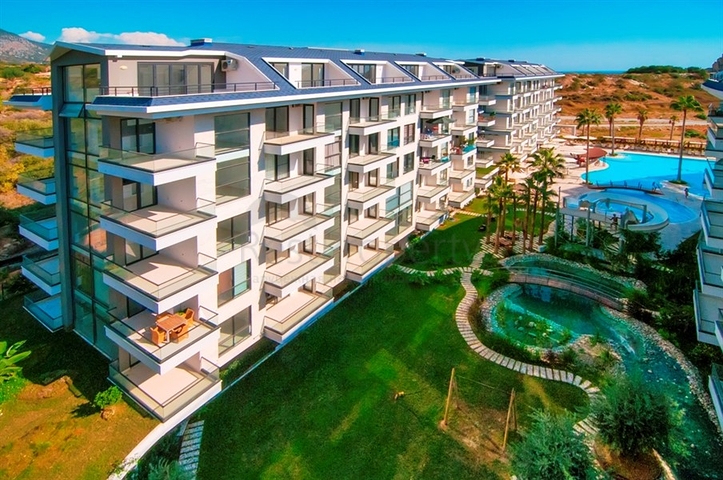 شقق بمساحات واحجام مختلفة للبيع 