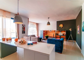 شقق بمساحات واحجام مختلفة للبيع 