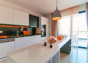 شقق بمساحات واحجام مختلفة للبيع 