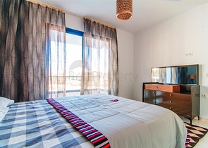 شقق بمساحات واحجام مختلفة للبيع 