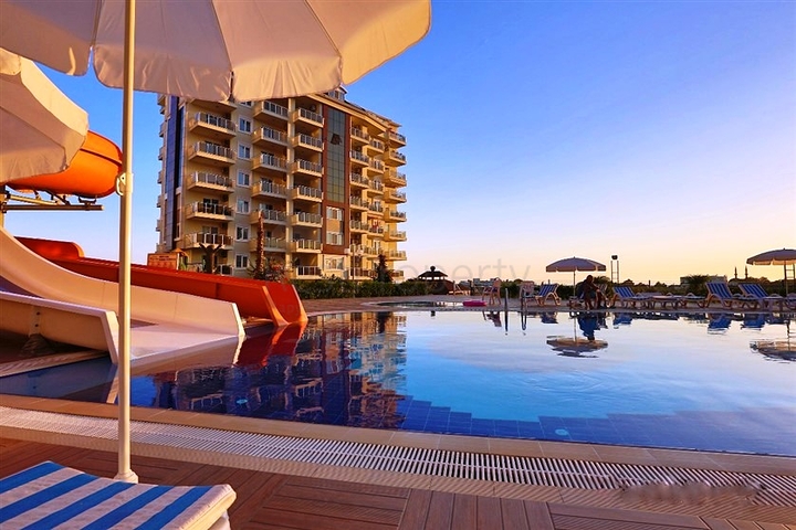 مشروع استثماري مع شاطئه الخاص