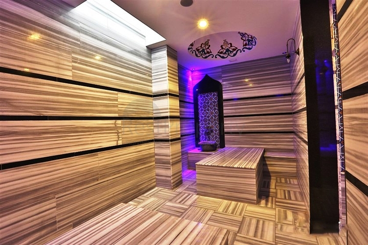 مشروع استثماري مع شاطئه الخاص