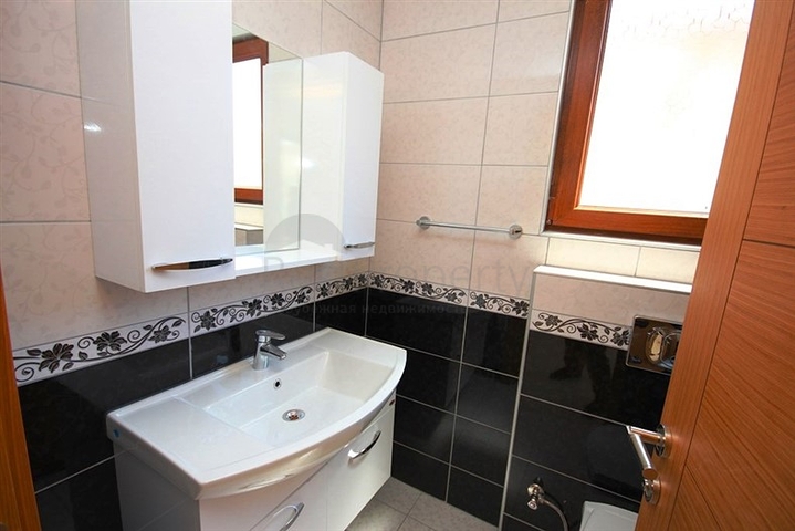 فيلا واسعة للبيع في بيليك من المالك مباشرة 