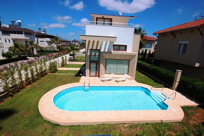 فيلا واسعة للبيع في بيليك من المالك مباشرة 