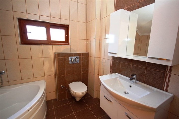 فيلا واسعة للبيع في بيليك من المالك مباشرة 