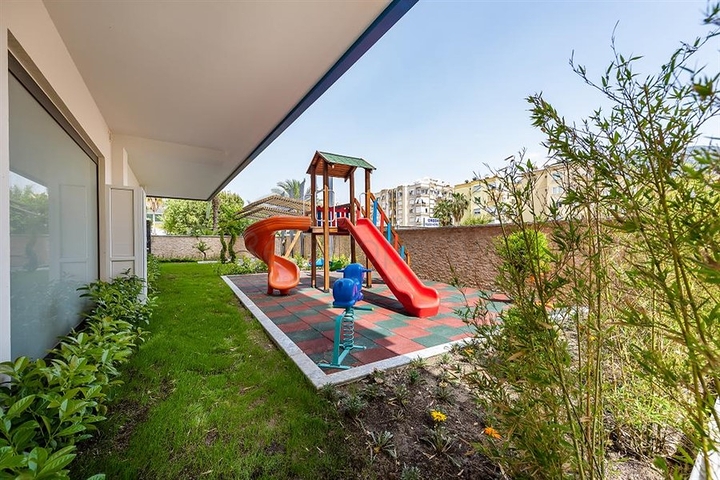 شقة من غرفتي نوم مع إطلالة بانورامية على البحر