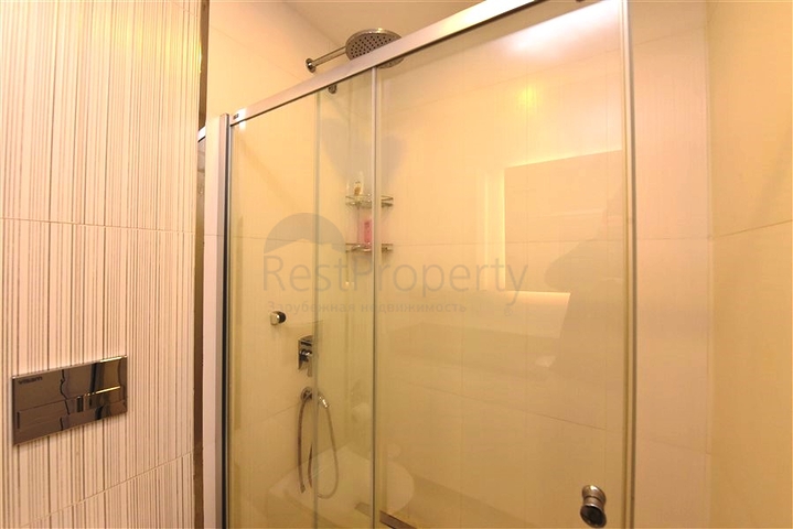 شقة من غرفتي نوم مع إطلالة بانورامية على البحر