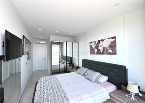 شقة من غرفتي نوم مع إطلالة بانورامية على البحر