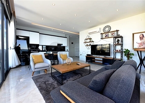 شقة من غرفتي نوم مع إطلالة بانورامية على البحر