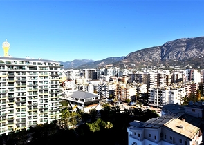 شقة من غرفتي نوم مع إطلالة بانورامية على البحر