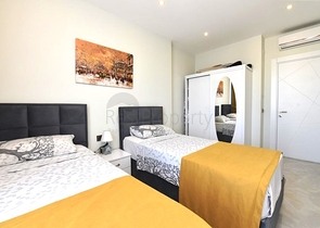 شقة من غرفتي نوم مع إطلالة بانورامية على البحر