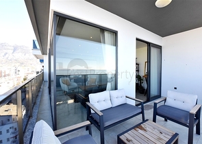 شقة من غرفتي نوم مع إطلالة بانورامية على البحر