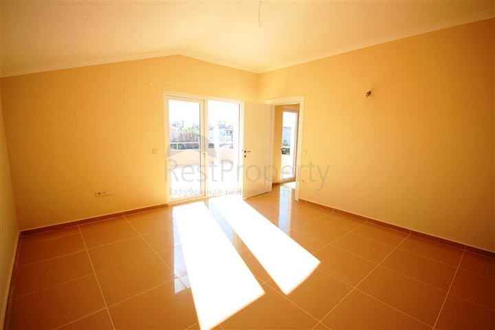 فيلا بثلاثة طوابق في بيليك 