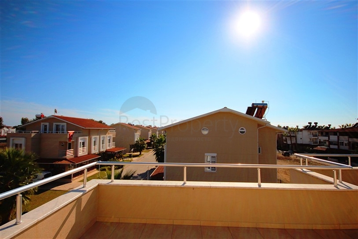 فيلا بثلاثة طوابق في بيليك 