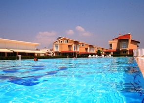 فيلا بثلاثة طوابق في بيليك 