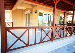 فيلا بثلاثة طوابق في بيليك 